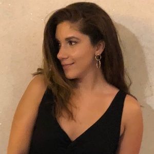 Meet your Posher, Ana